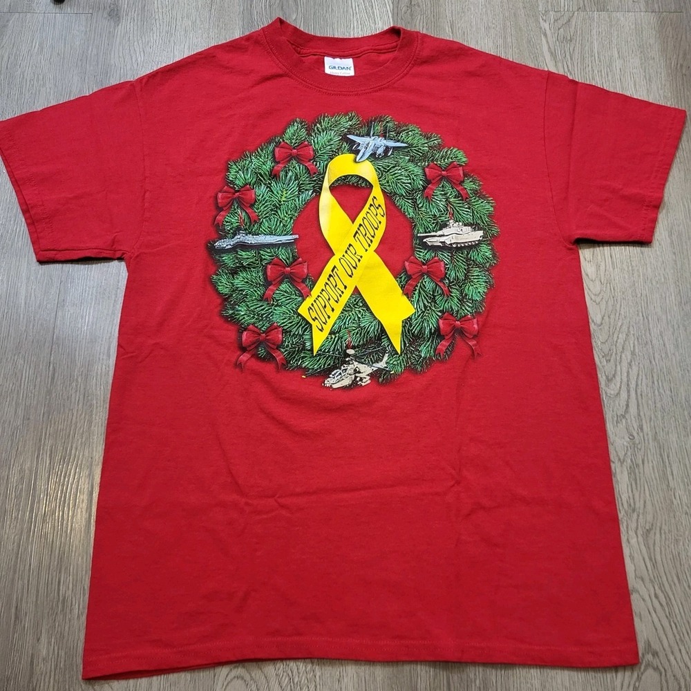 Vintage Military Christmas T-shirt Support Our Troops Gildan Heavy Cotton Sze. M